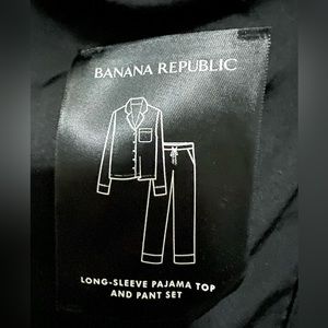 Banana Republic Satin Pajama Set NWT Black Size M